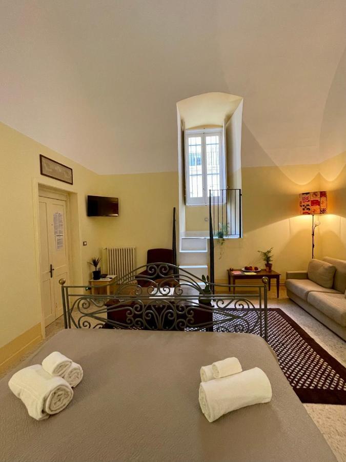 Palazzo dei Conti di Lecce eleganti suite Esterno foto