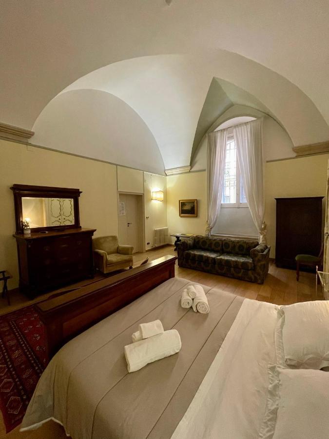 Palazzo dei Conti di Lecce eleganti suite Esterno foto
