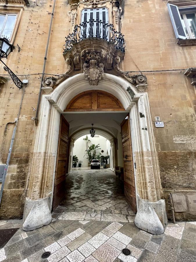 Palazzo dei Conti di Lecce eleganti suite Esterno foto