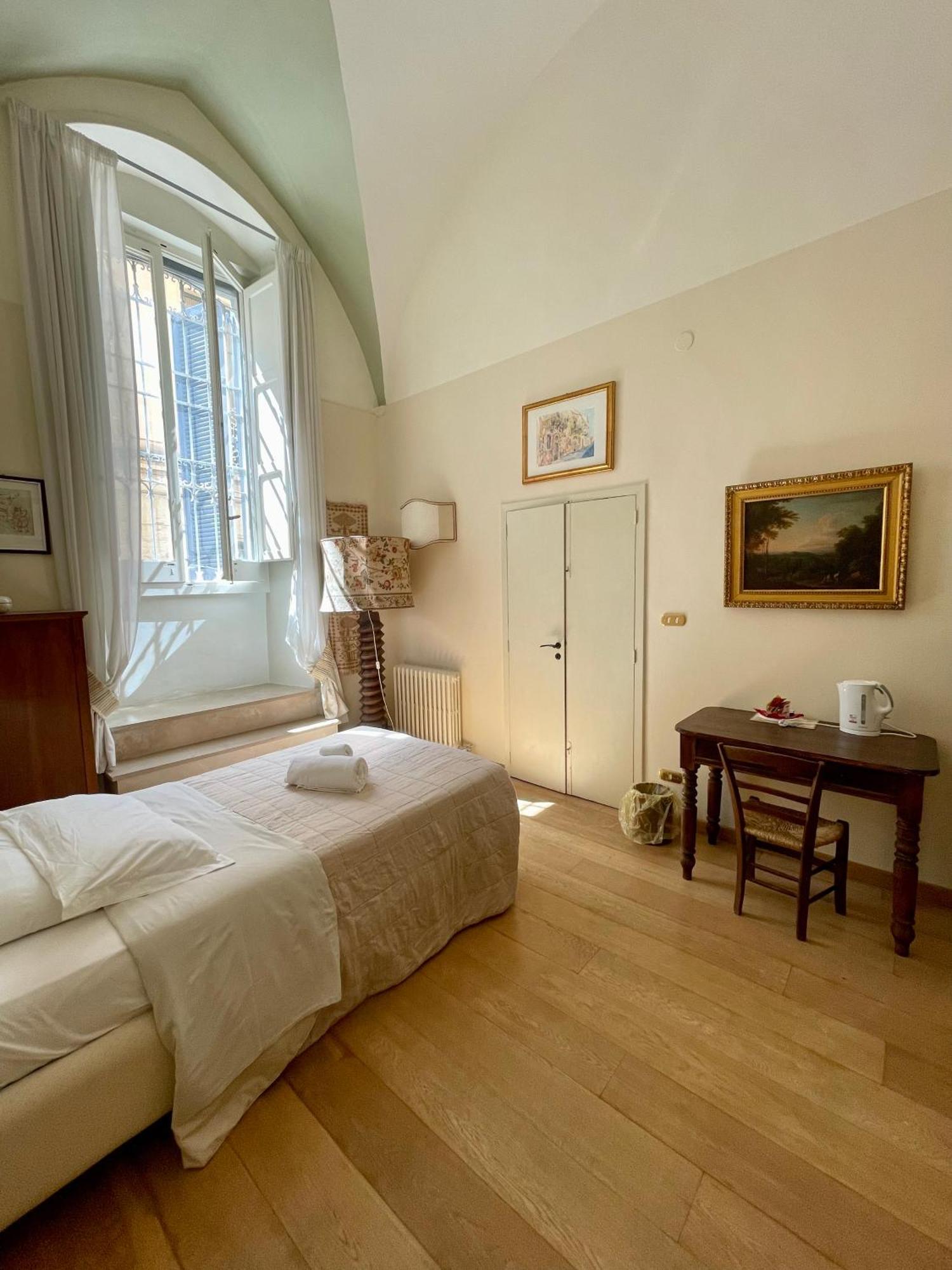 Palazzo dei Conti di Lecce eleganti suite Esterno foto