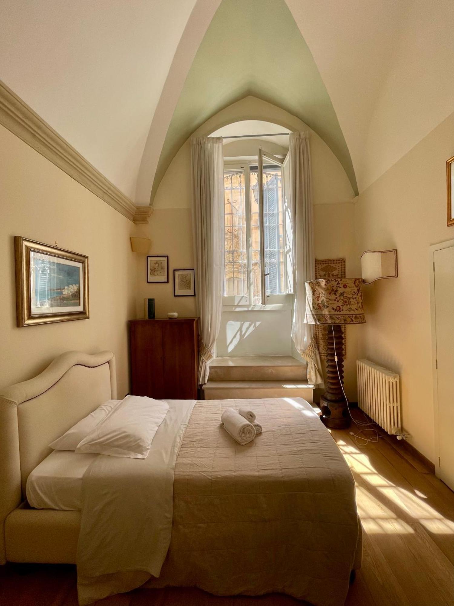 Palazzo dei Conti di Lecce eleganti suite Esterno foto